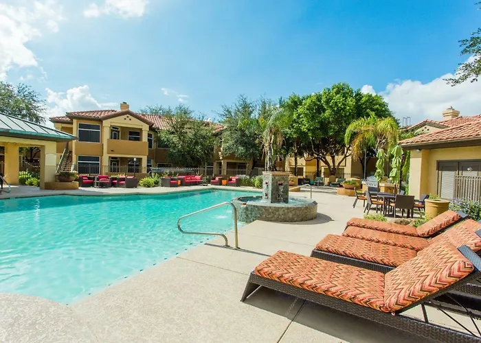 Tpc Golf, Shopping & Dining 3 Miles With Parking -1005 * Phoenix