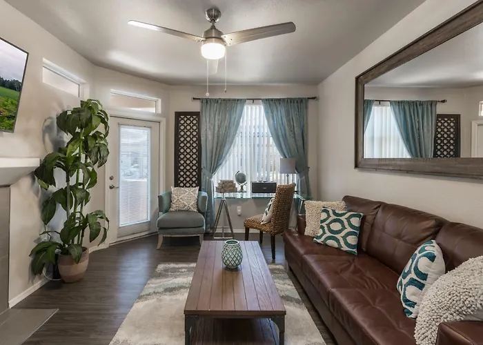 Tpc Golf, Shopping & Dining 3 Miles With Parking -1005 * Phoenix